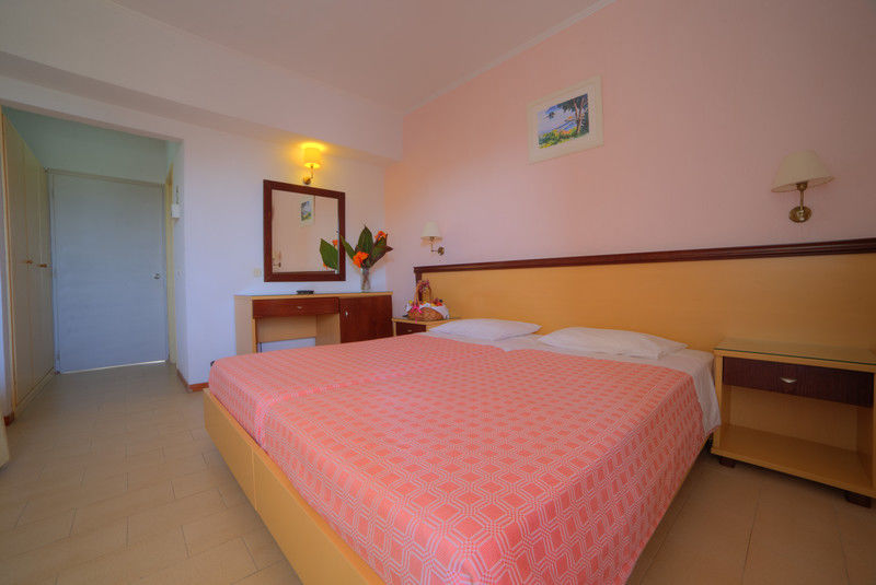 Nafsika Hotel - Adults Only Dassia  Extérieur photo